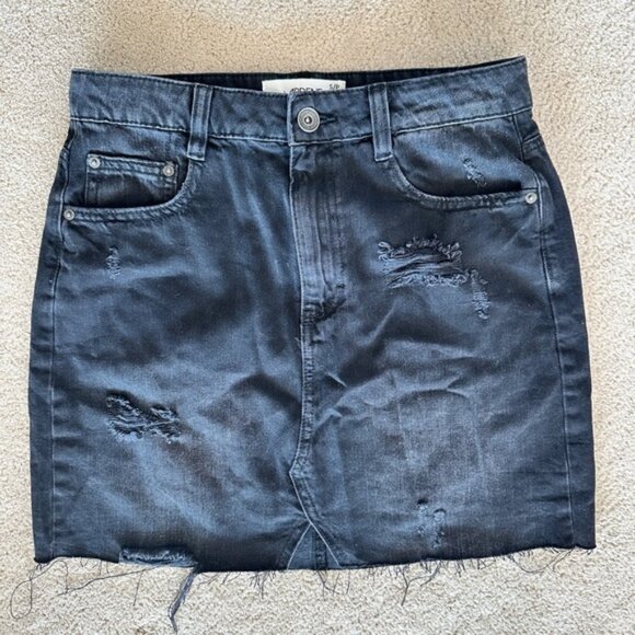 Ardene distressed denim skirt - Picture 1 of 5